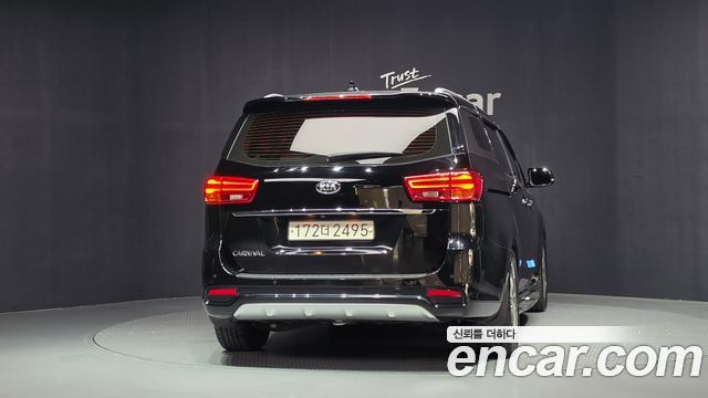 Kia Canival 2020 — photo 4
