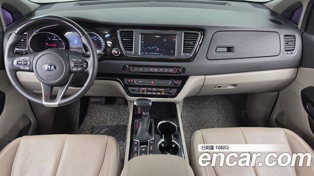 Kia Canival 2020 — photo 10