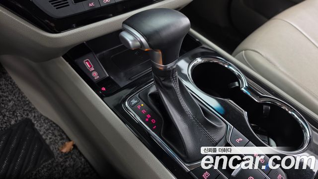 Kia Canival 2020 — photo 12