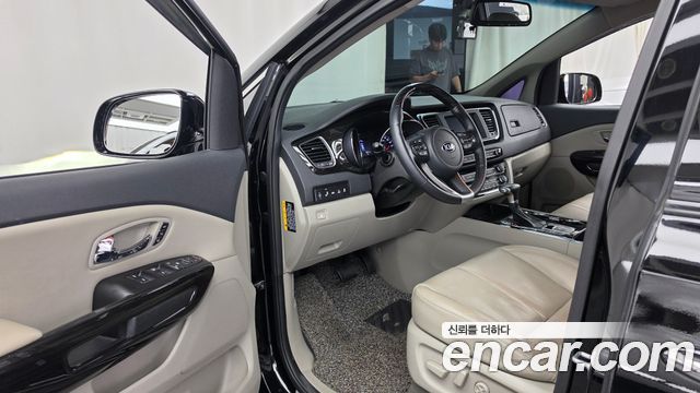 Kia Canival 2020 — photo 13