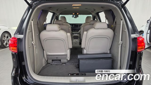 Kia Canival 2020 — photo 26