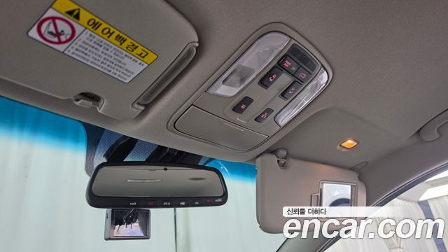 Kia Canival 2020 — photo 27