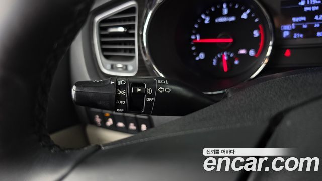 Kia Canival 2020 — photo 33