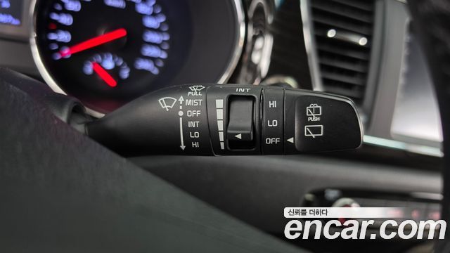 Kia Canival 2020 — photo 35