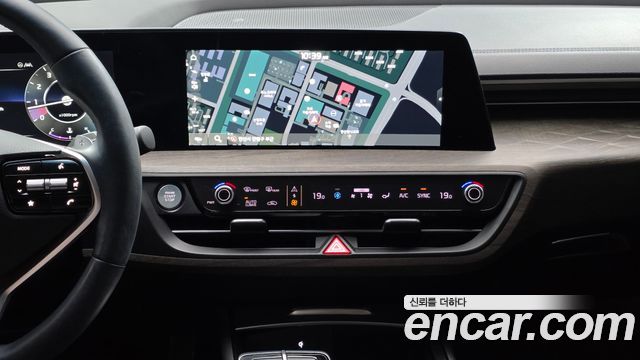 Kia K8 2023 — photo 37