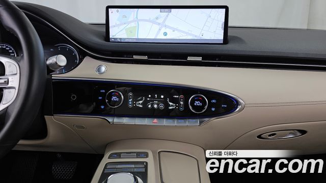 Genesis GV70 2023 — photo 21