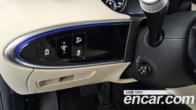 Genesis GV70 2023 — photo 29