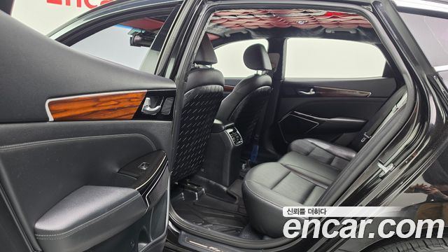 Kia K7 2017 — photo 17