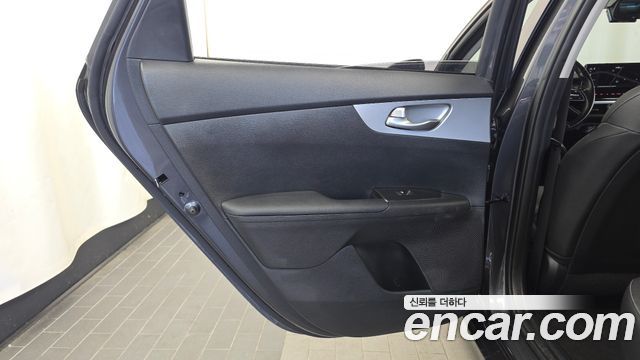 Kia K3 2022 — photo 15