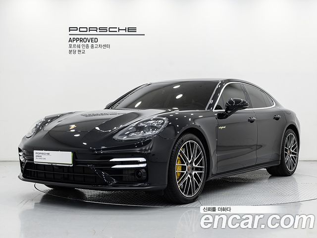 Porsche Panamera 2023 — photo 1