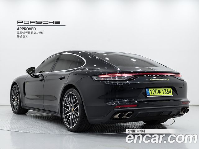 Porsche Panamera 2023 — photo 2