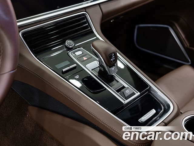 Porsche Panamera 2023 — photo 9