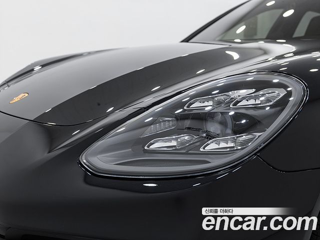 Porsche Panamera 2023 — photo 11