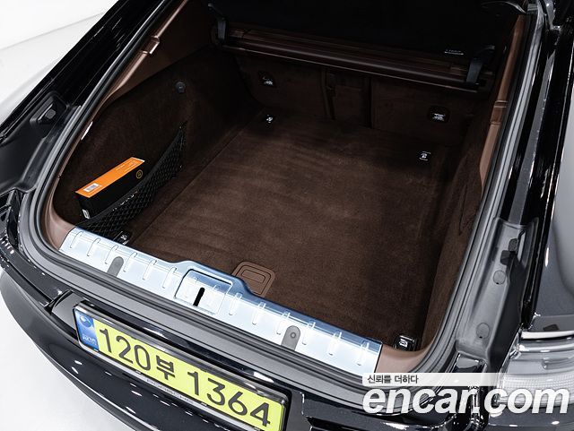 Porsche Panamera 2023 — photo 13
