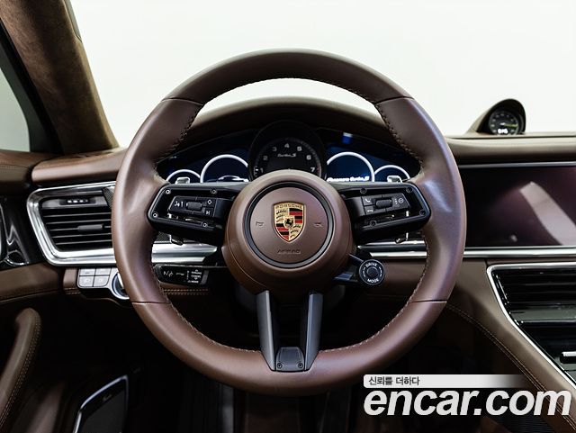 Porsche Panamera 2023 — photo 19