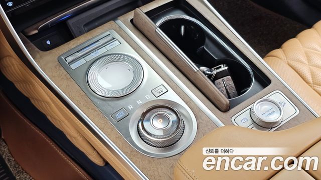 Genesis GV80 2020 — photo 12