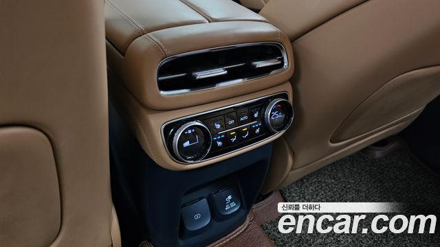 Genesis GV80 2020 — photo 24