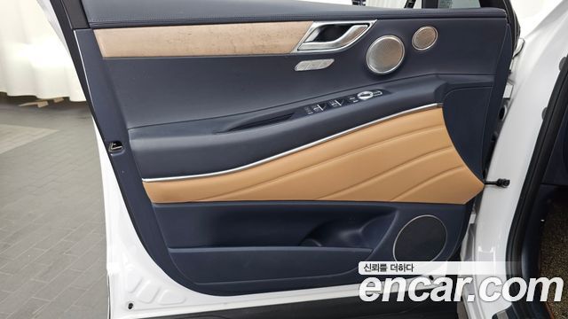 Genesis GV80 2020 — photo 14