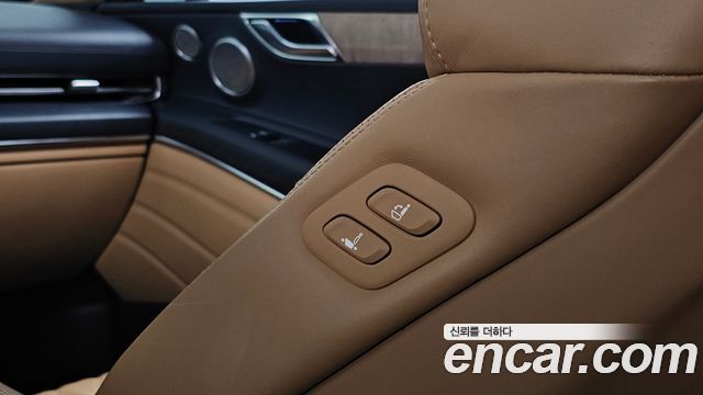 Genesis GV80 2020 — photo 32