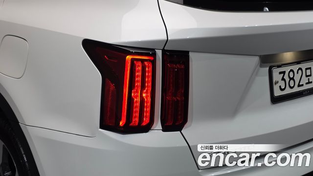 Kia Sorento 2023 — photo 9