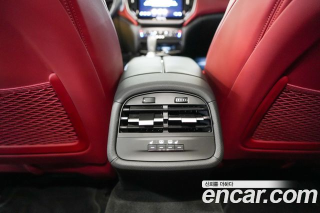 Maserati Ghibli 2021 — photo 12