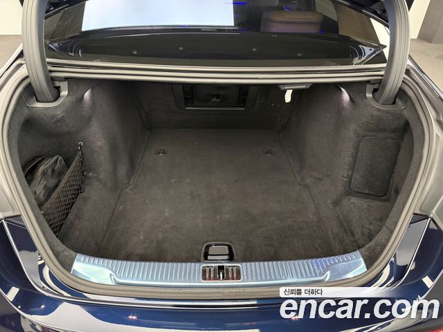Mercedes-Benz S-Class 2026 — photo 18