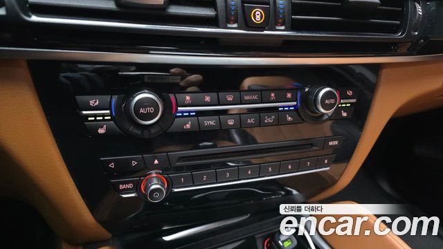 BMW X6 2015 — photo 17