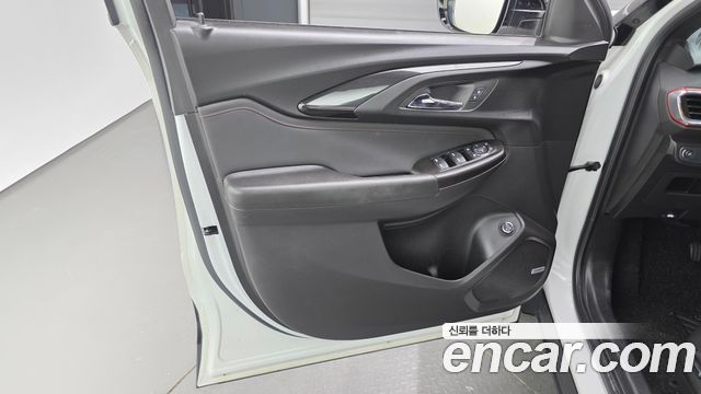 Chevrolet Korea Trailblazer 2022 — photo 14