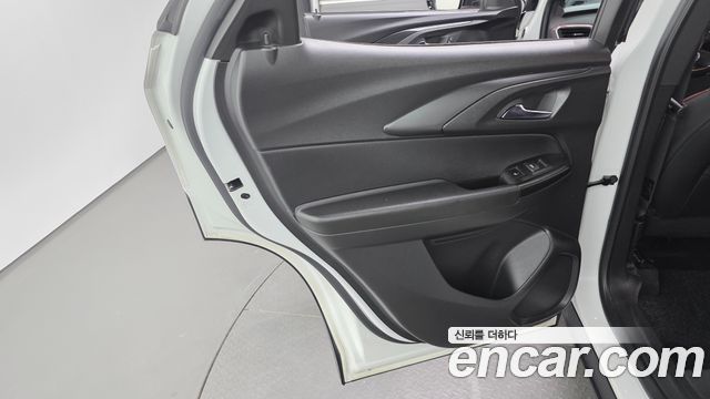 Chevrolet Korea Trailblazer 2022 — photo 15
