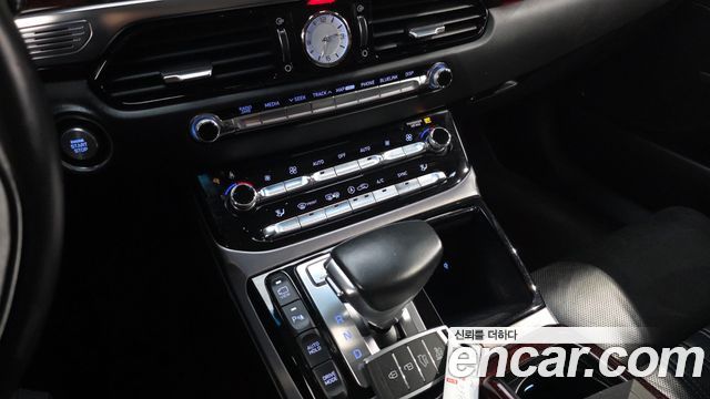 Genesis EQ900 2016 — photo 9