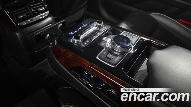 Genesis EQ900 2016 — photo 18