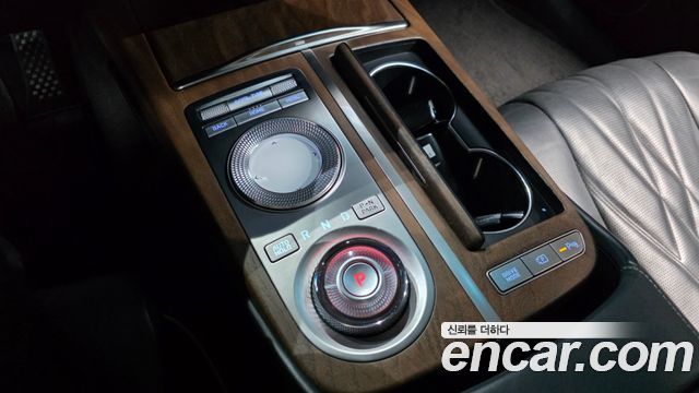 Genesis G80 2022 — photo 12