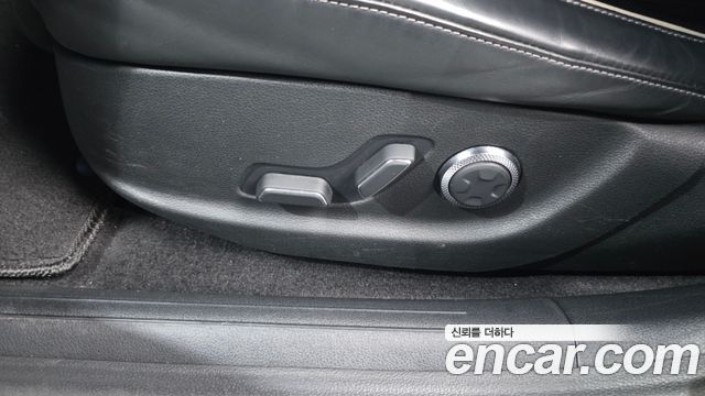 Genesis G80 2022 — photo 31