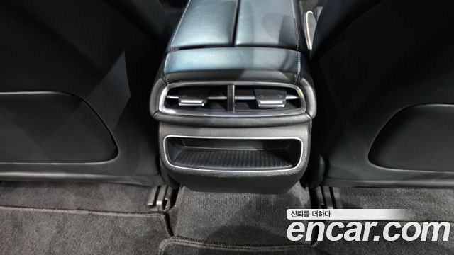 Genesis G80 2022 — photo 36