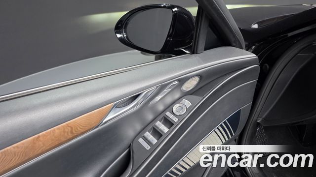 Genesis G80 2022 — photo 38