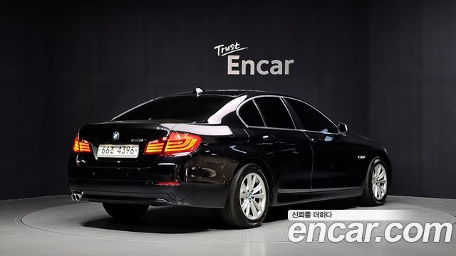 BMW 5-Series 2011 — photo 2