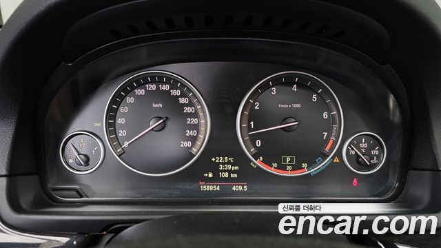 BMW 5-Series 2011 — photo 8