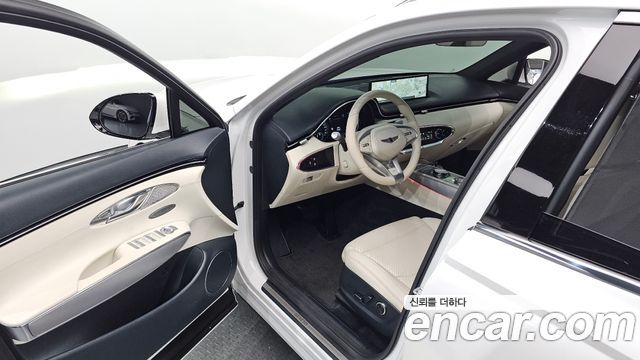 Genesis GV70 2022 — photo 13