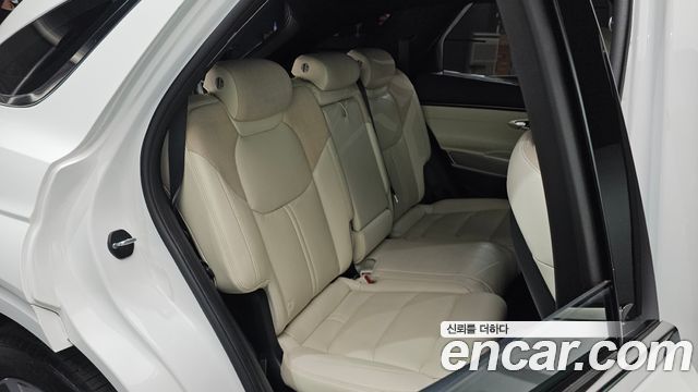Genesis GV70 2022 — photo 17