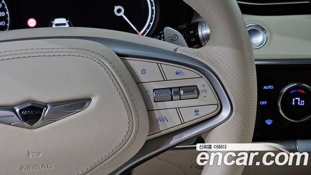 Genesis GV70 2022 — photo 24