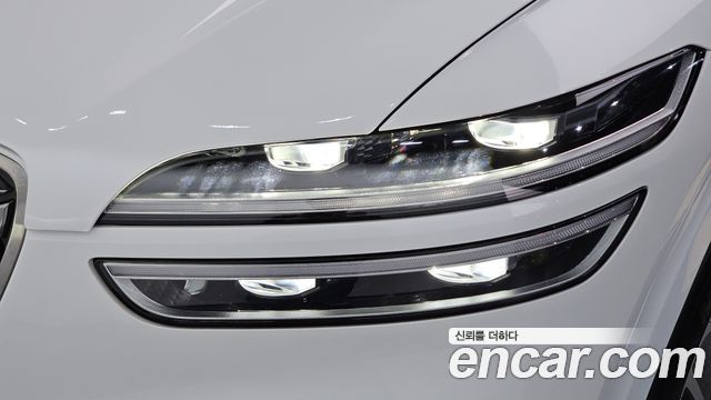 Genesis GV70 2022 — photo 8