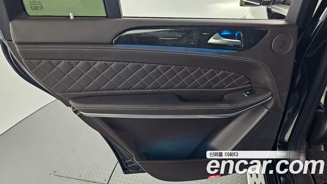 Mercedes-Benz GLS-Class 2019 — photo 15