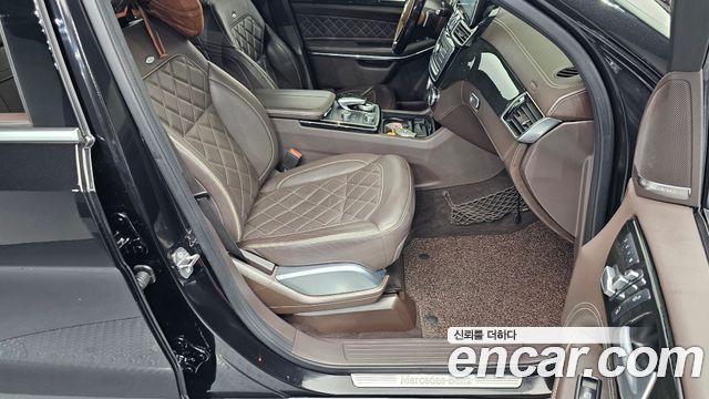 Mercedes-Benz GLS-Class 2019 — photo 16