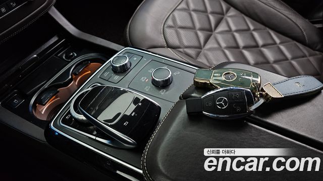 Mercedes-Benz GLS-Class 2019 — photo 29
