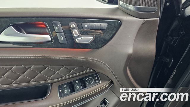 Mercedes-Benz GLS-Class 2019 — photo 30