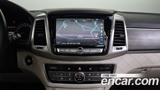 KG Mobility Rexton 2018 — photo 20