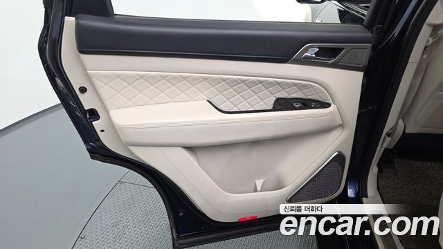 KG Mobility Rexton 2018 — photo 15