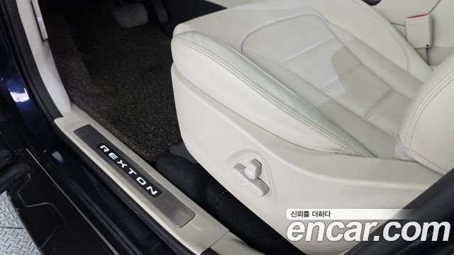 KG Mobility Rexton 2018 — photo 27