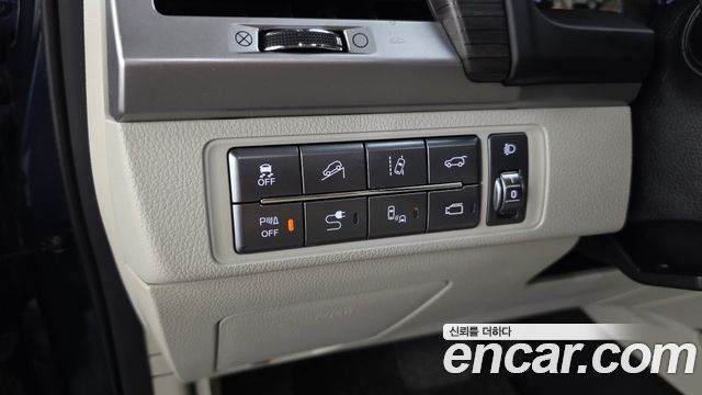 KG Mobility Rexton 2018 — photo 29