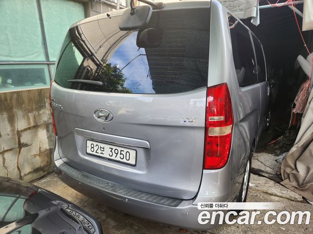 Hyundai Starex 2015 — photo 2